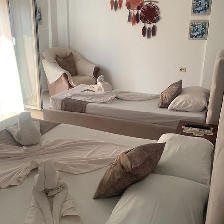 Hotel Soan Saranda Extérieur photo