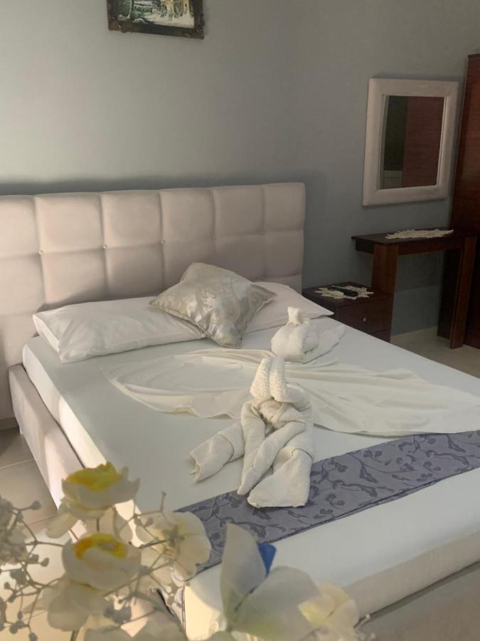 Hotel Soan Saranda Extérieur photo