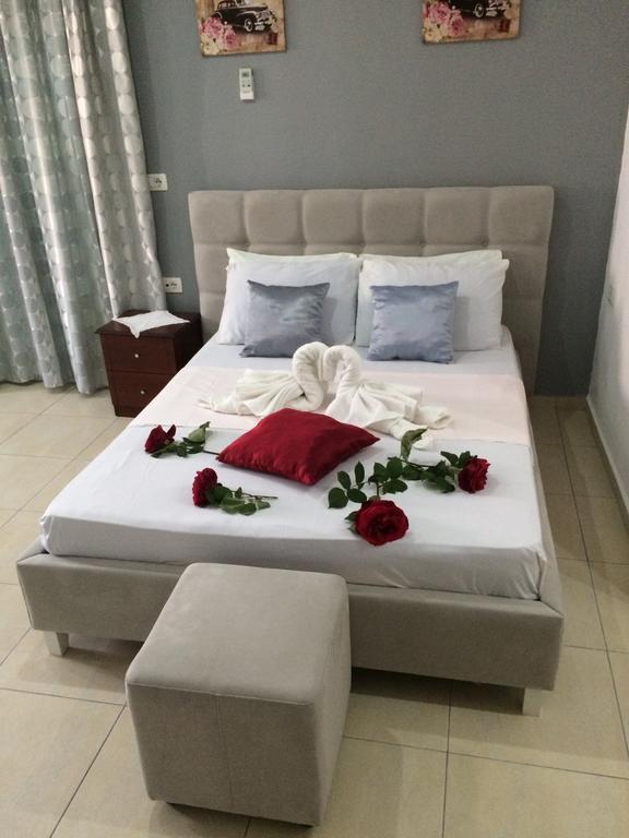 Hotel Soan Saranda Extérieur photo