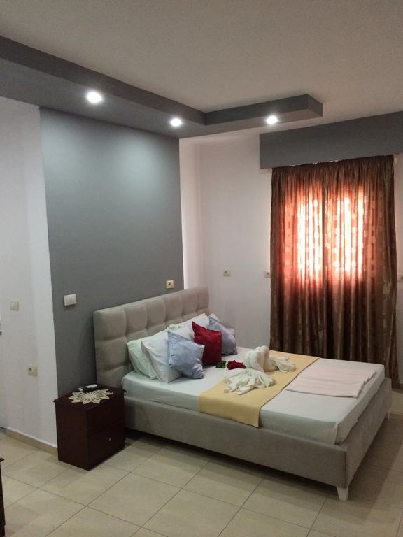 Hotel Soan Saranda Extérieur photo