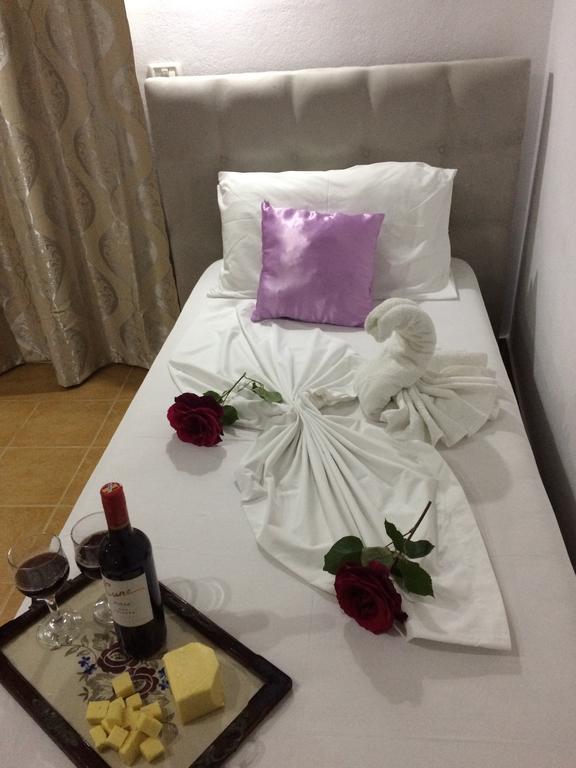 Hotel Soan Saranda Extérieur photo