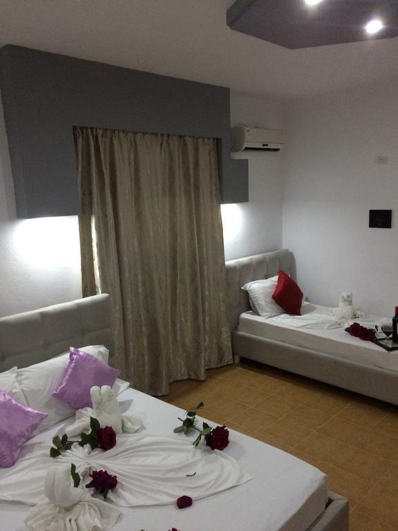 Hotel Soan Saranda Extérieur photo
