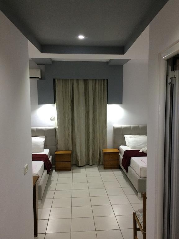 Hotel Soan Saranda Extérieur photo