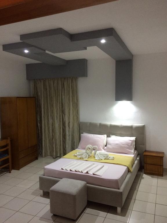 Hotel Soan Saranda Extérieur photo