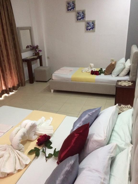 Hotel Soan Saranda Extérieur photo